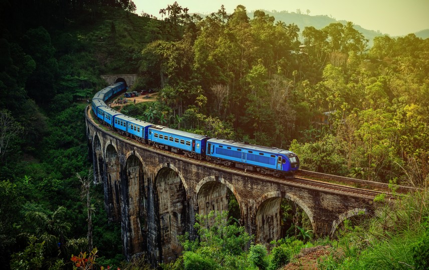 Neun Bogen Brücke Sri Lanka, Eisenbahn, Landschaft